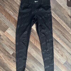 Black Nike Pro Leggings